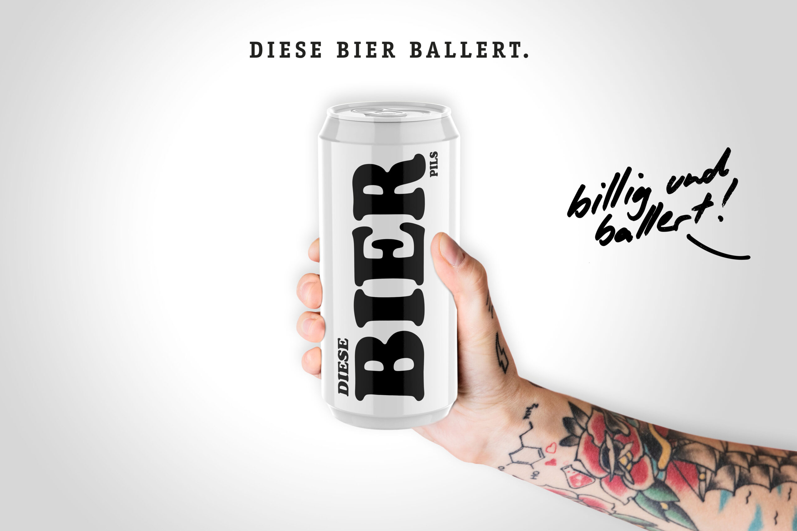 Tattooed arm holding a brown glass bottle psd mockup
